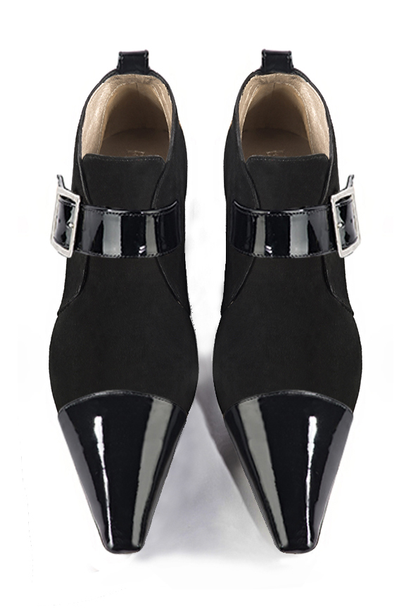 Gloss black women's ankle boots with buckles at the front. Tapered toe. Low kitten heels. Top view - Florence KOOIJMAN